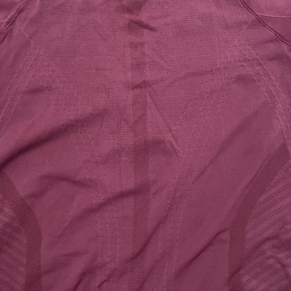 Athleta - Momentum Seamless Tee - Size S - Color Burgundy - Picture 7 of 7